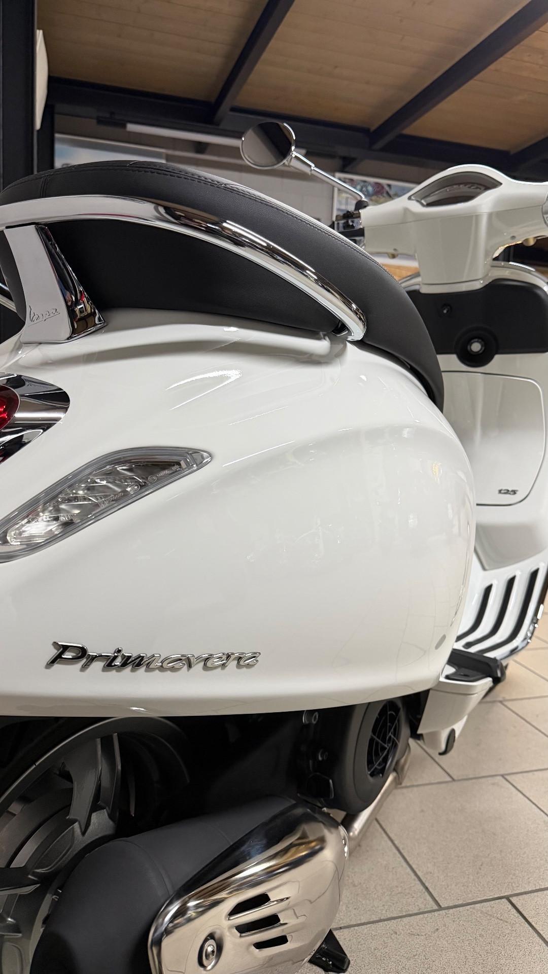 Piaggio Vespa 125 Primavera