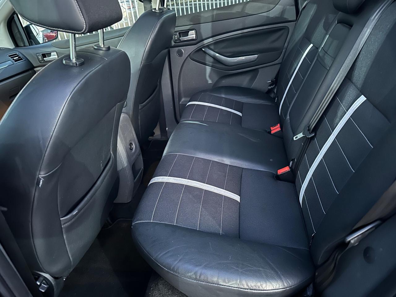 Ford Kuga 2011 2.0 TDCi 163 CV 4WD Titanium