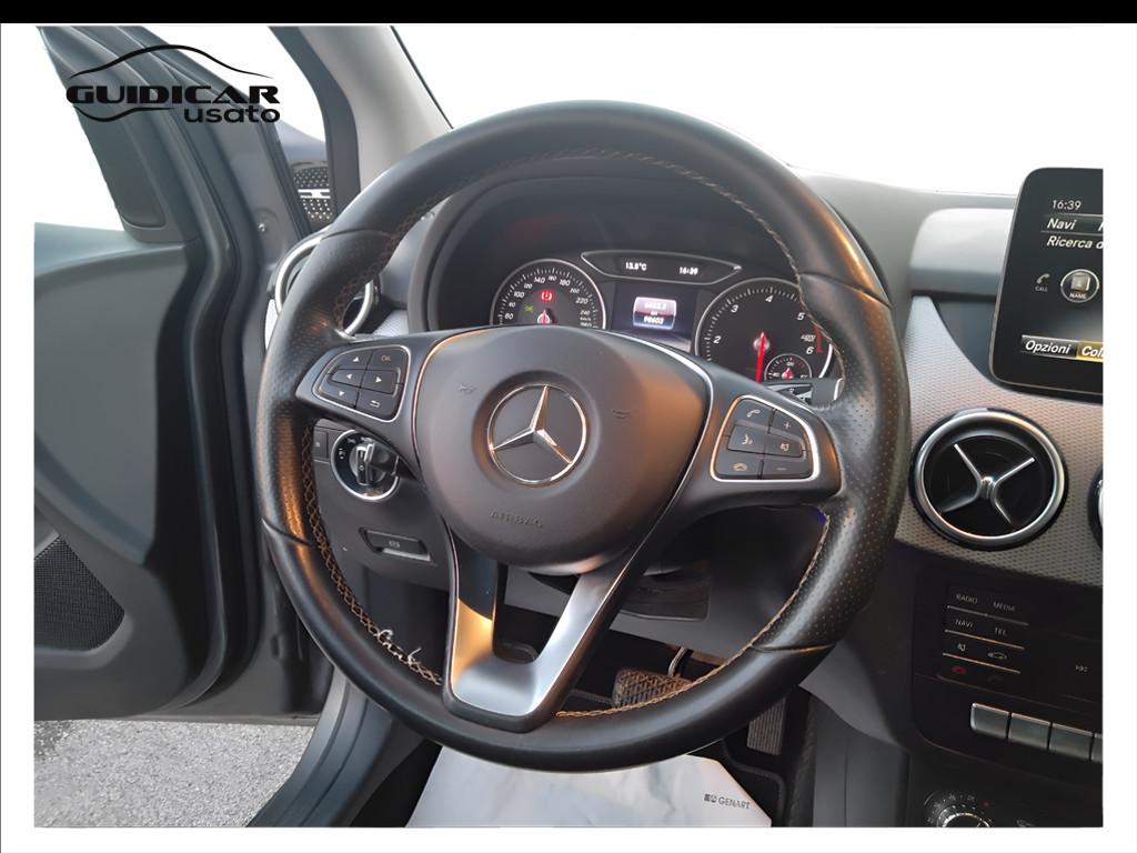 Mercedes-Benz Classe B - T246 - B 200 d Sport Next auto