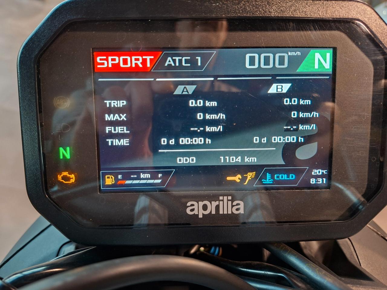 Aprilia Tuono 457