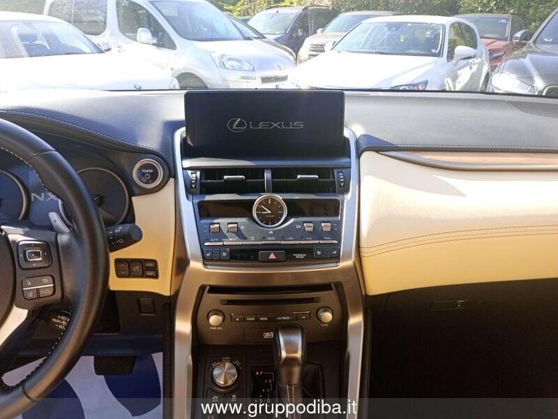 Lexus NX I 2018 300h 2.5 Luxury 4wd cvt