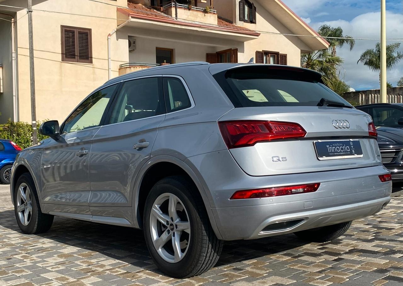 Audi Q5 Business 2.0 TDI 204CV s-tronic quattro mhev 40