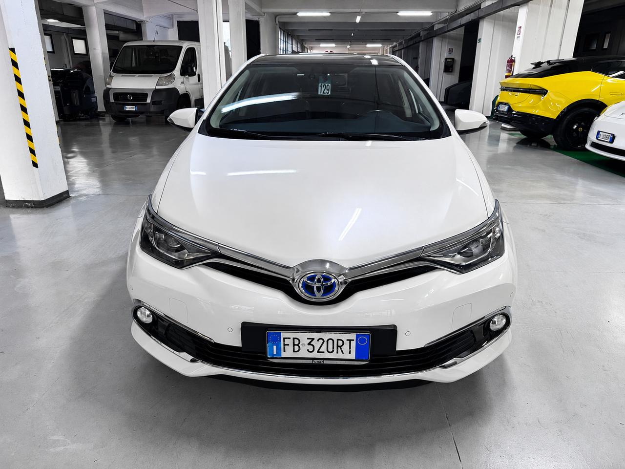 Toyota Auris 5 Porte Auris 1.8h Lounge cvt