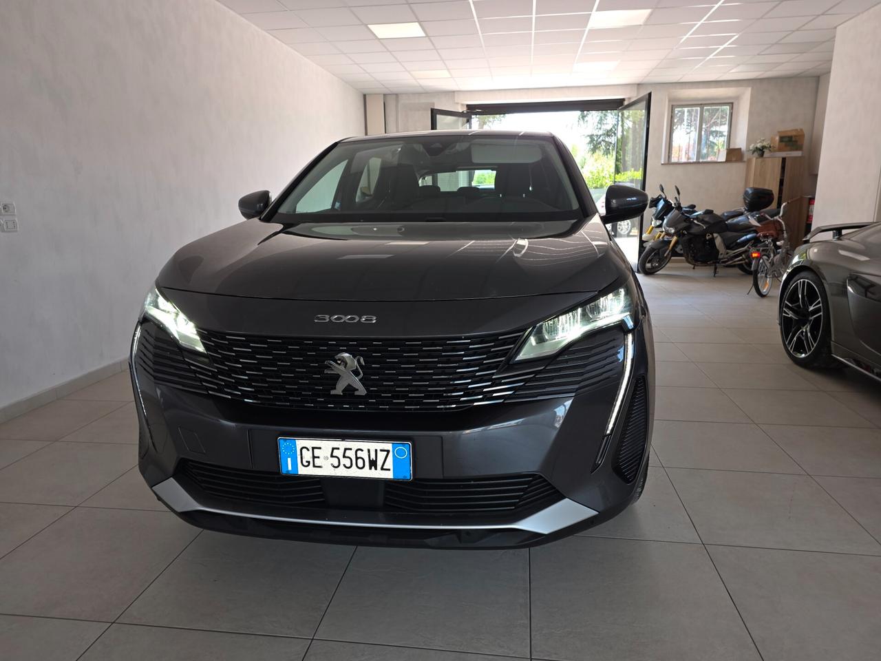 Peugeot 3008 BlueHDi 130 S&S EAT8 Active Business