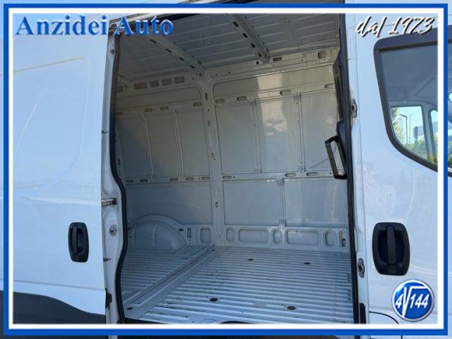 IVECO Daily 35S12 V 2.3 HPT L2H2 Furgone