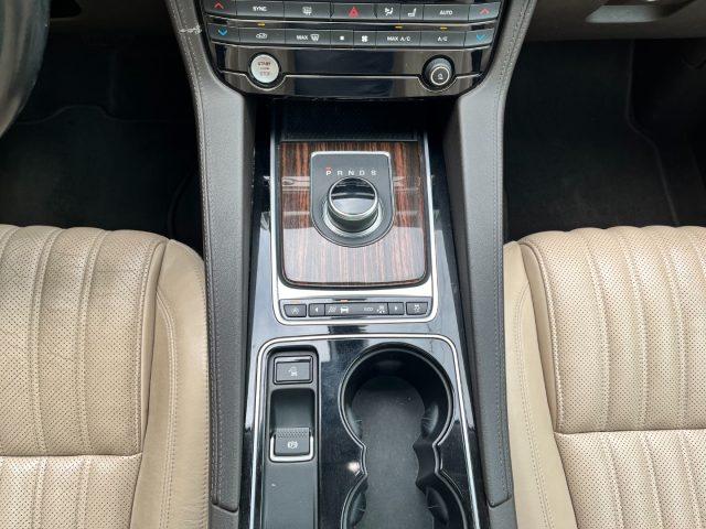JAGUAR F-Pace 3.0 D V6 300 CV AWD aut. Portfolio
