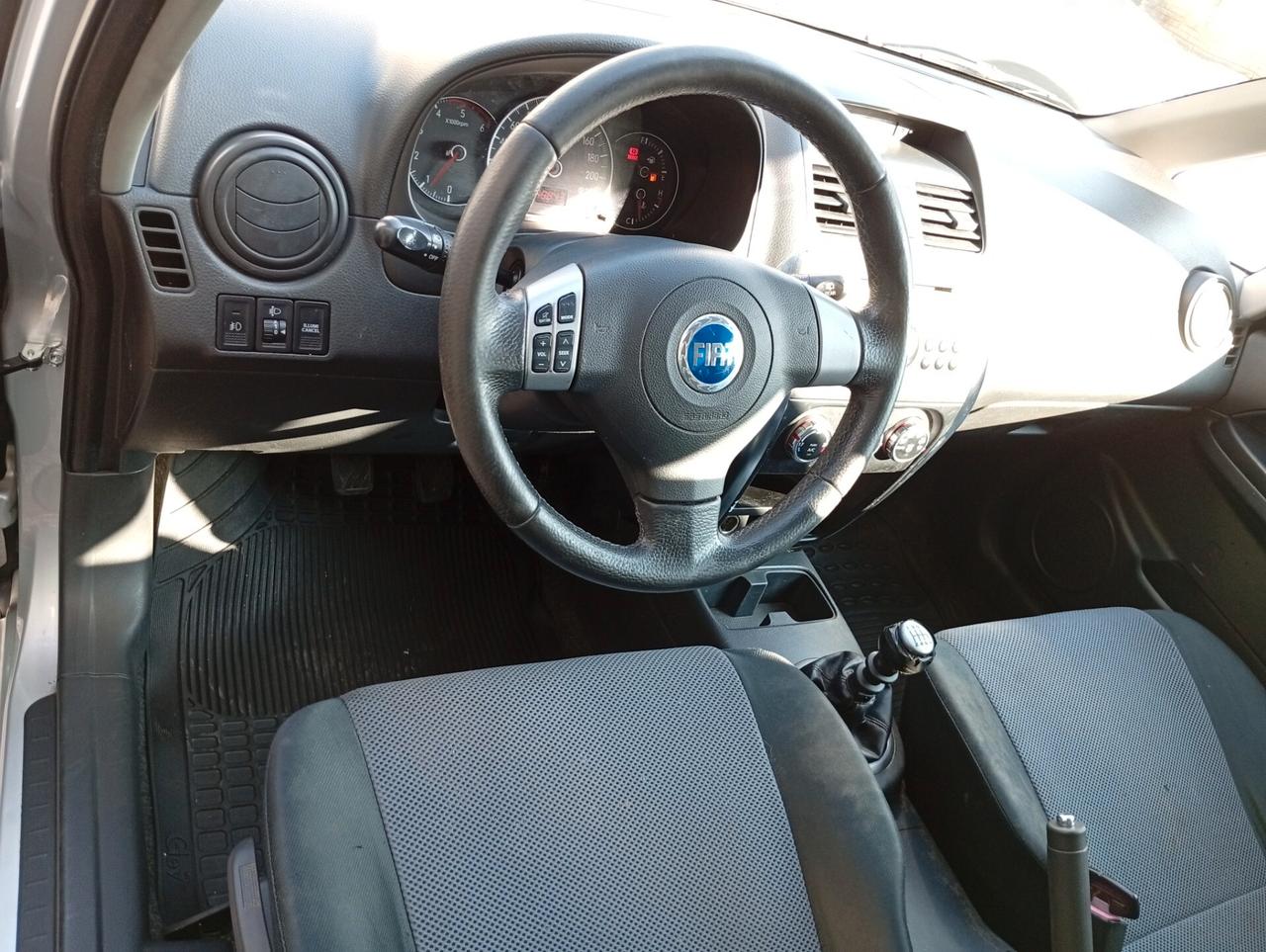 Fiat Sedici 1.9 MJT 4x4 Emotion