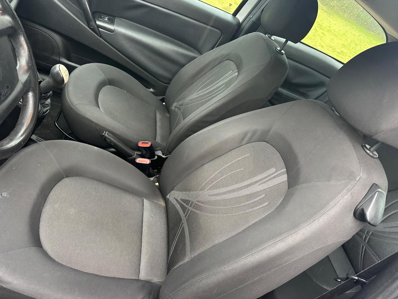 Lancia Ypsilon 1.3 MJT 75 CV