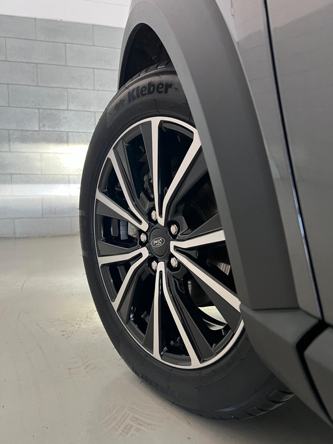 FORD PUMA EcoBoost Hybrid Titanium Design Sport