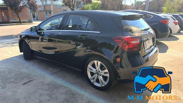 MERCEDES-BENZ A 180 d Business
