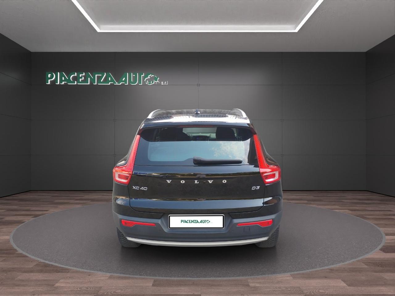 Volvo XC40 2.0 d3 Momentum auto .PREZZO REALE