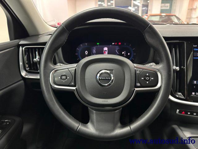 VOLVO V60 B4 (d) automatico Ultimate Dark