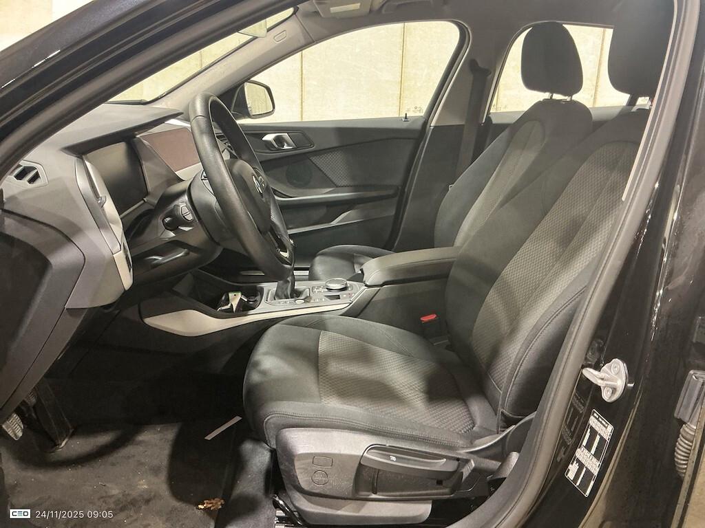 Bmw 116 116D 115CV 6M BUSINESS ADVANTAGE (FARI LED -BMW DIGITAL COCKPIT - PDC NAVI MIRROR CRUISE)