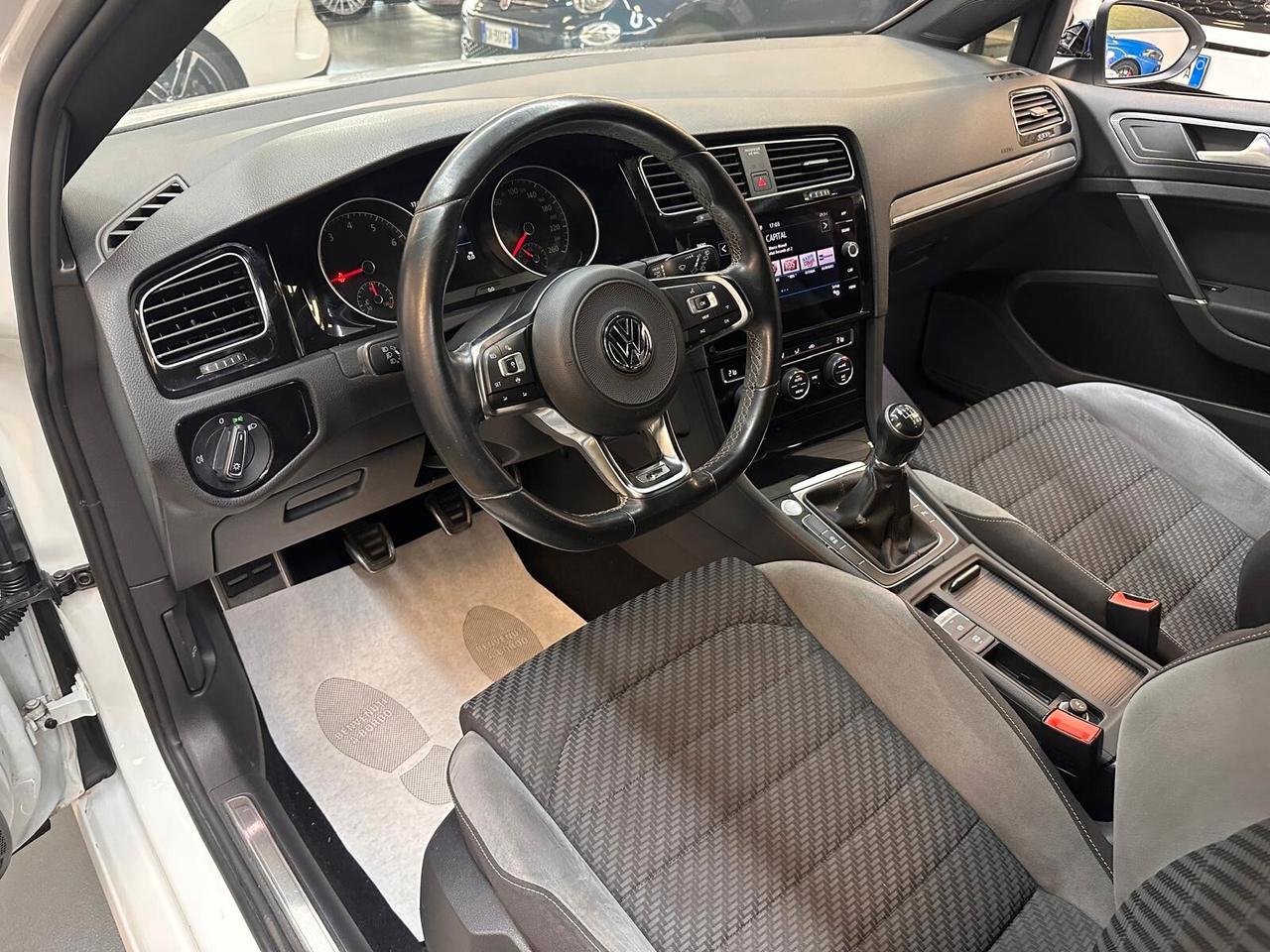Volkswagen Golf 5p 1.0 tsi R-Line Sport 115cv