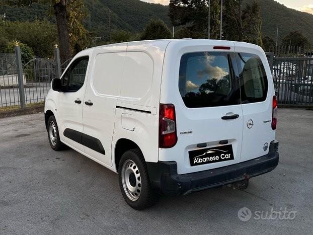 Opel combo 1.5 turbo d 130 cv furg. gancio train