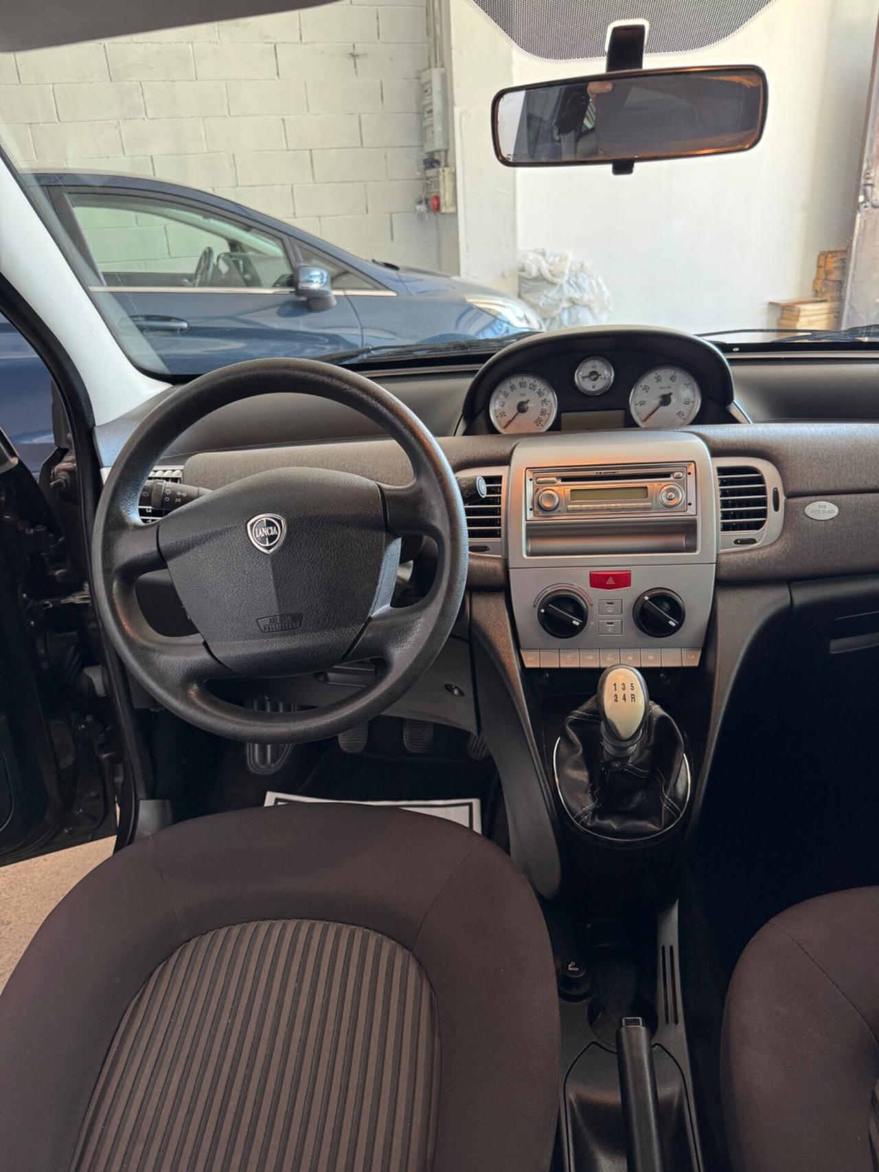 Lancia Ypsilon 1.4 Platino Ecochic GPL