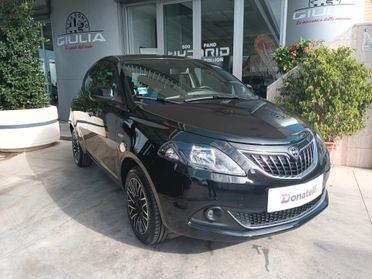 Lancia Ypsilon 1.0 Platino Hybrid 70 CV