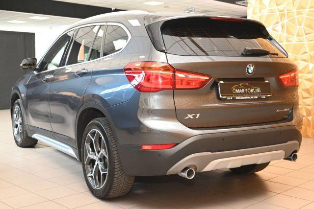 BMW X1 SDRIVE 18d SPORT BLACKLINE AUT.NAVI LED18"TEL FULL