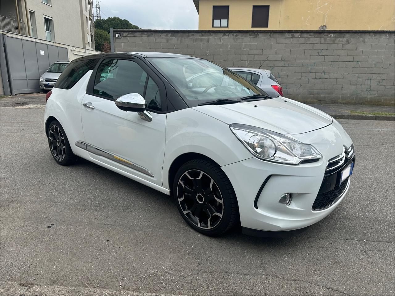 Ds DS3 3 1.6 VTi 120 aut. Just Black