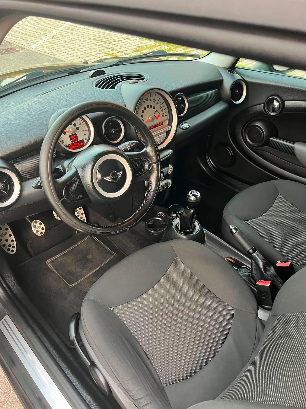 Mini 1.6 16V One D