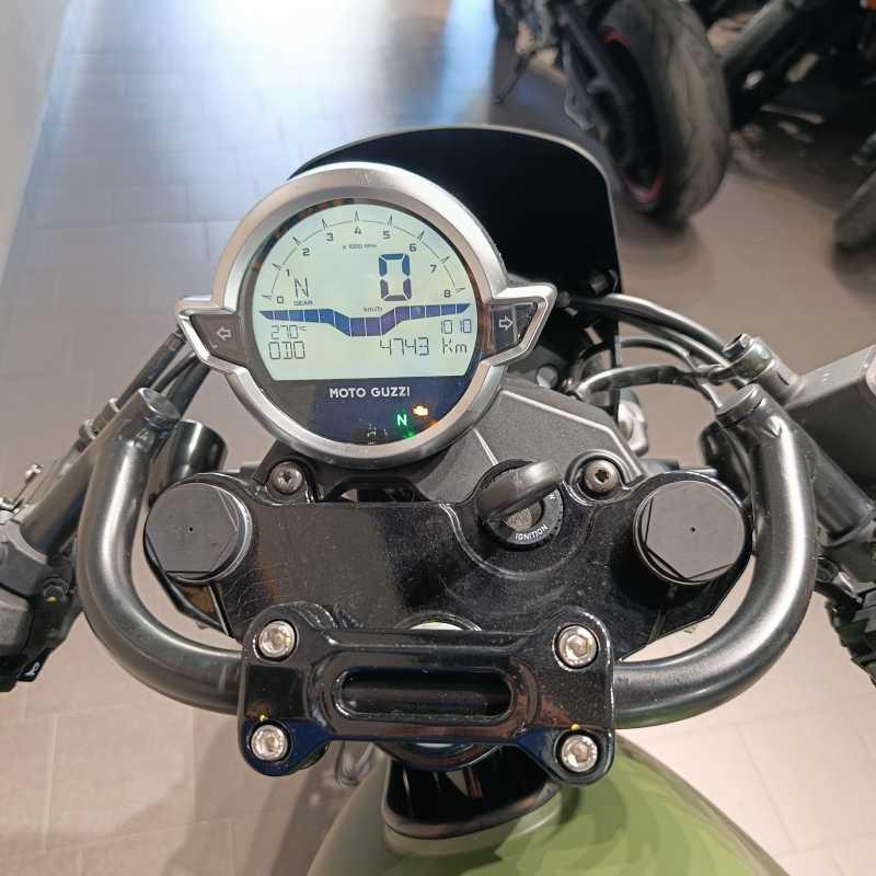 Moto Guzzi V7 Stone - 2024