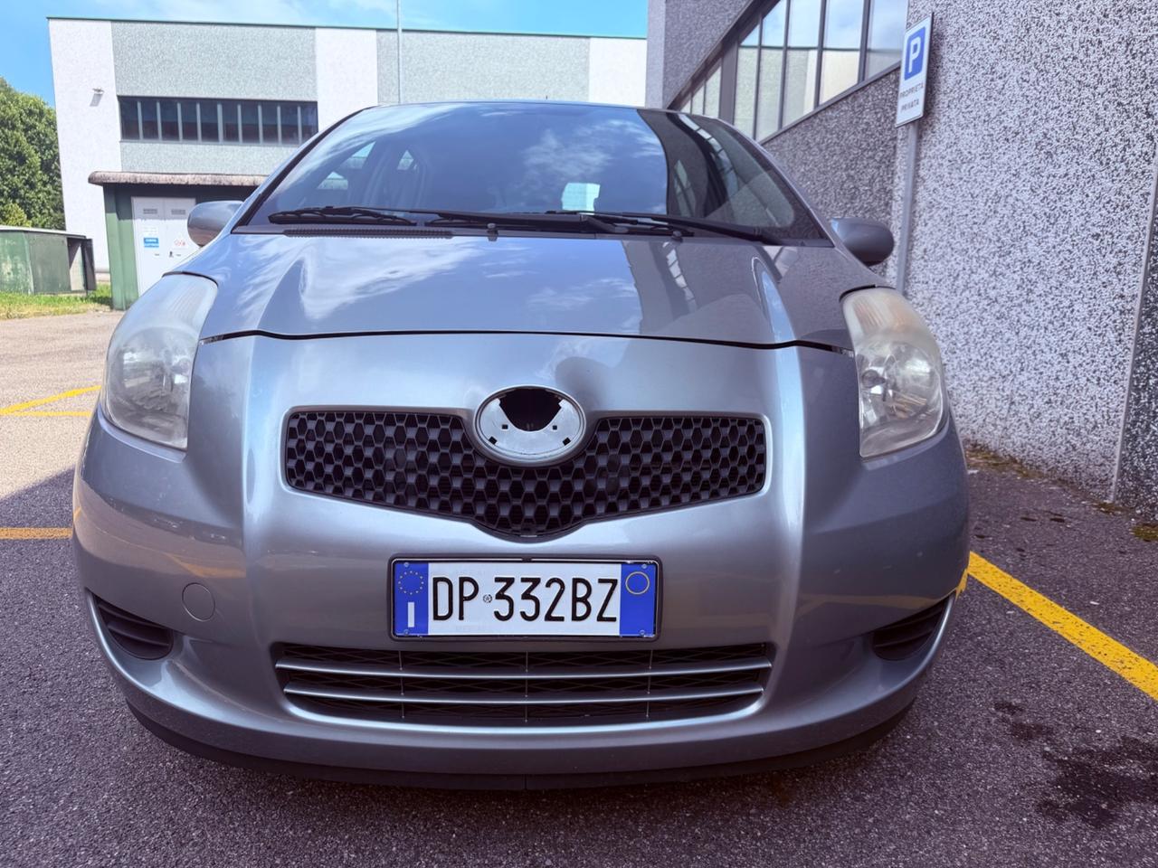 Toyota Yaris 1.0 5 porte Navi*Neopatentati*Solo 137000km*