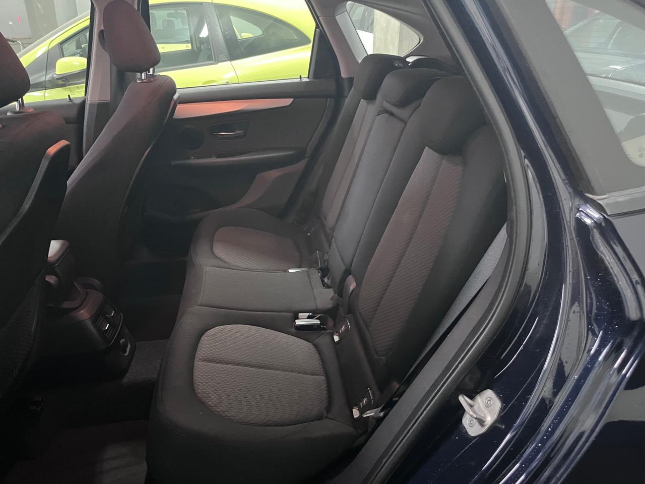 Bmw 2er Active Tourer 218d Luxury full