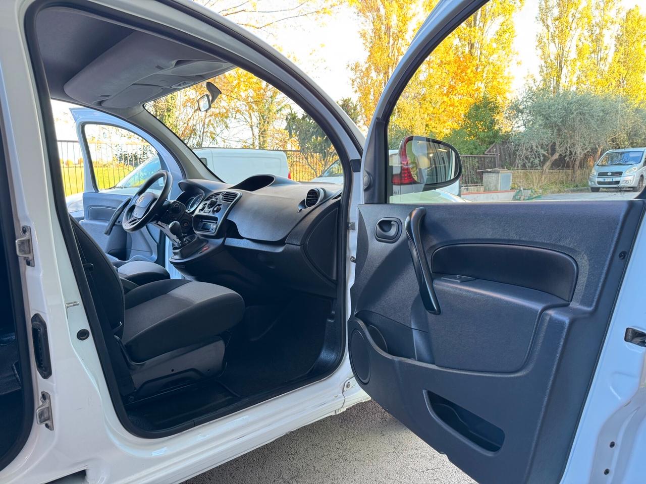 Renault Kangoo 1.5Dci MAXI 4POSTI GARANZIA 24 MESI