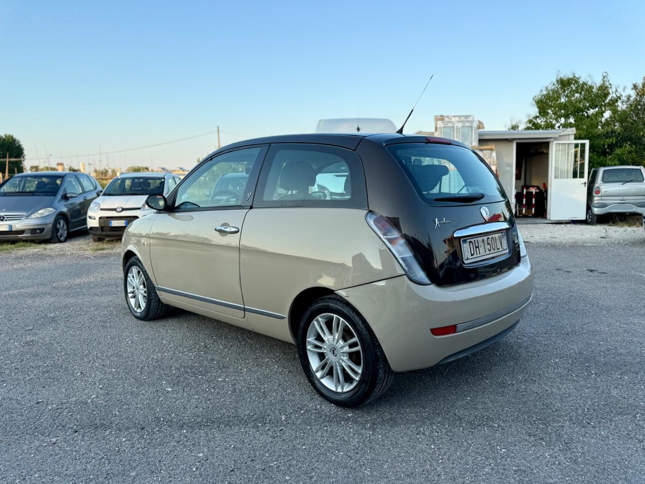 Lancia Ypsilon 1.4 Oro NEOPATENTATI