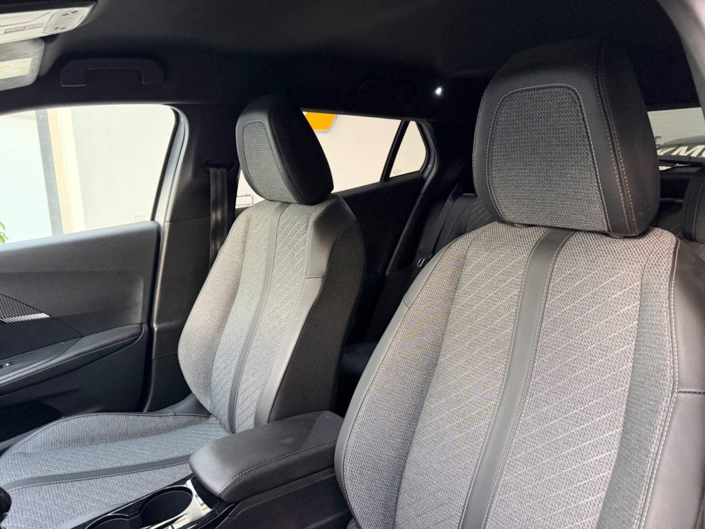 Peugeot 2008 PureTech 100 S&S Allure da €199,00 mensili