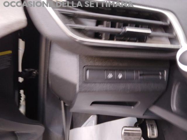 PEUGEOT 5008 BlueHDi 130 S&S EAT8 GT