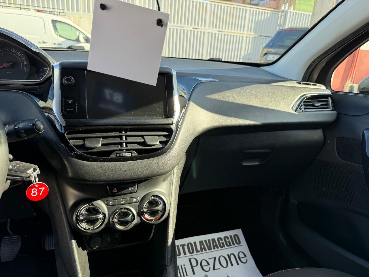 Peugeot 208 1.2 VTi 82 CV 5 porte