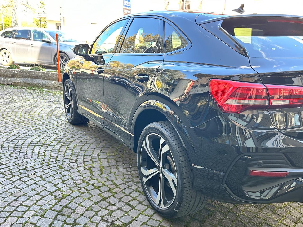 Audi Q3 40 TFSI quattro S tronic S line edition
