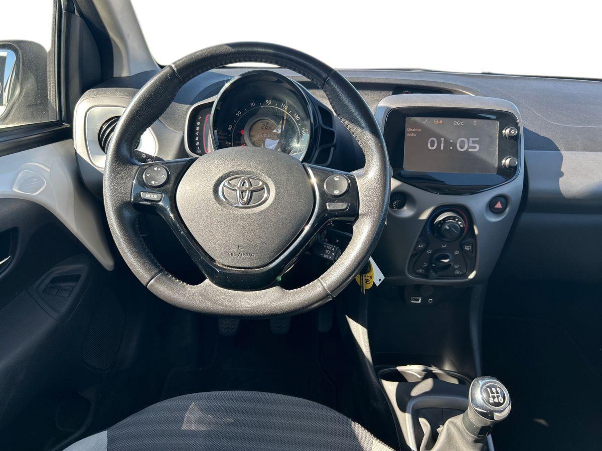 TOYOTA Aygo II 2018 5p - Aygo 5p 1.0 x-business 72cv