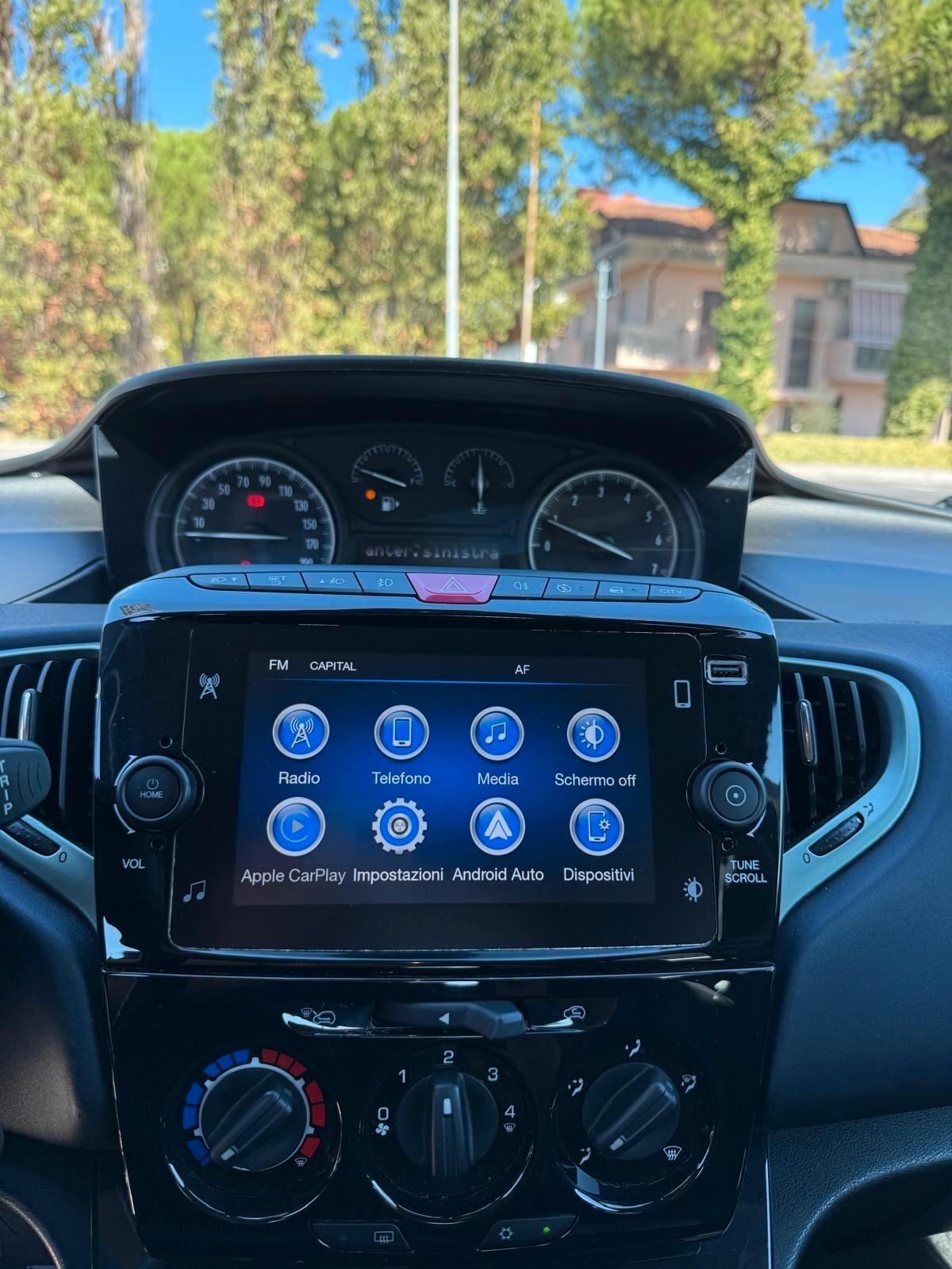 Lancia Ypsilon 1.2 69 CV 5 porte GPL Ecochic NESSUN VINCOLO