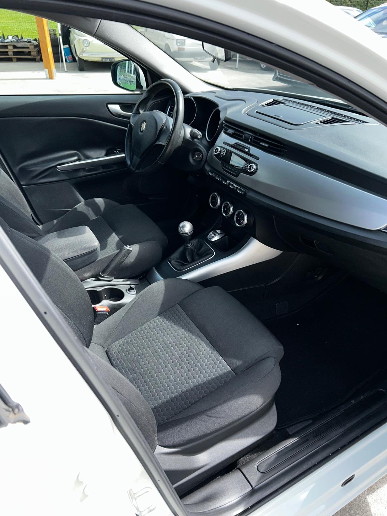 Alfa Romeo Giulietta 2.0 JTDm-2 140 CV Distinctive