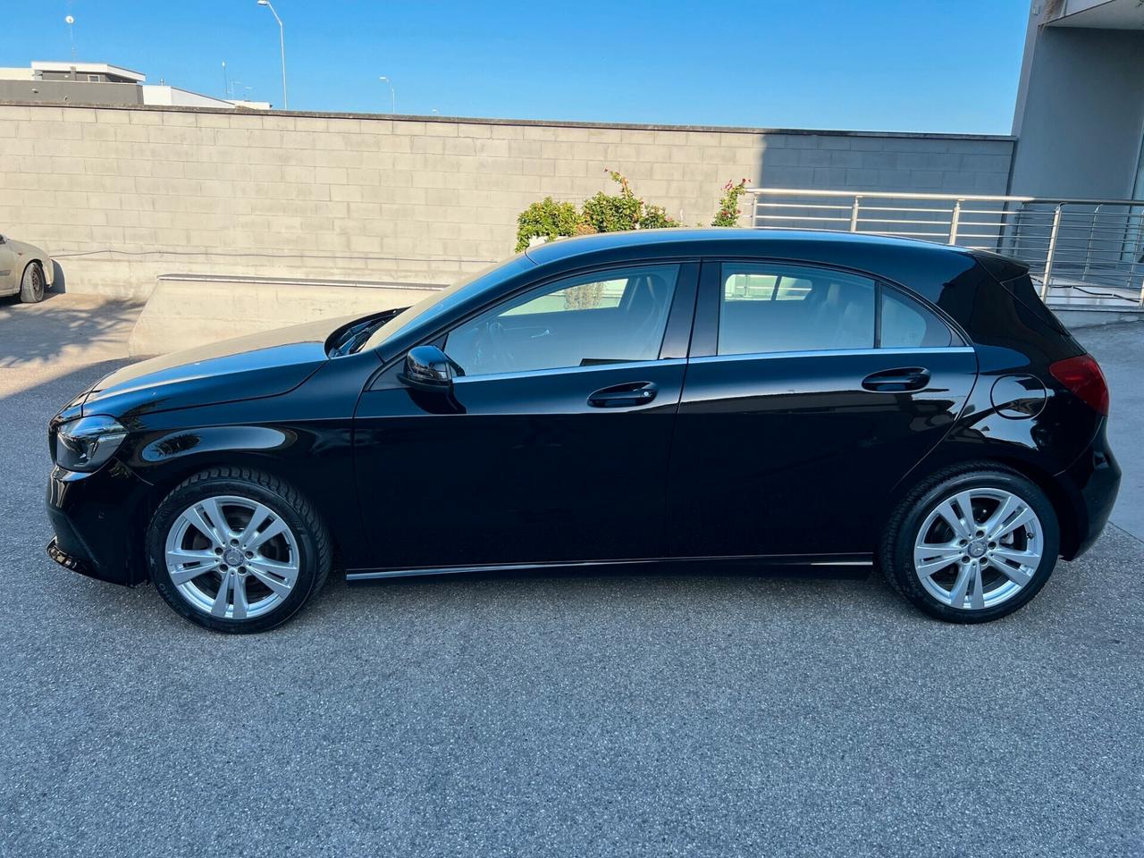 Mercedes-benz A 180 d 109cv SPORT my16 RESTILYNG!! NAVI/LED PERFETTA