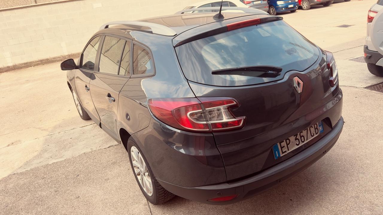 Renault Megane Mégane 1.5 dCi 110CV Start&Stop ESM SporTour BOSE