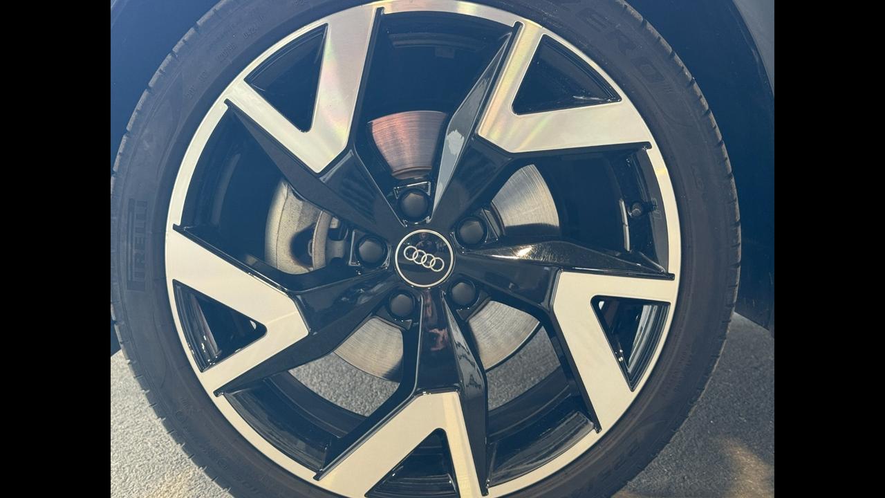 Audi Audi A3 allstreet Identity Contrast 35 TFSI 110(150) kW(CV) S tronic