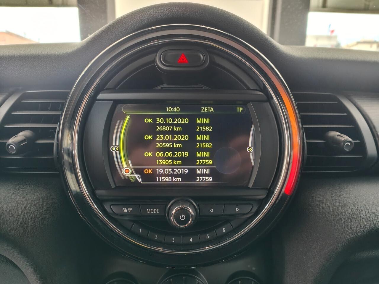 MINI Cooper D 1.5 Boost 5p auto