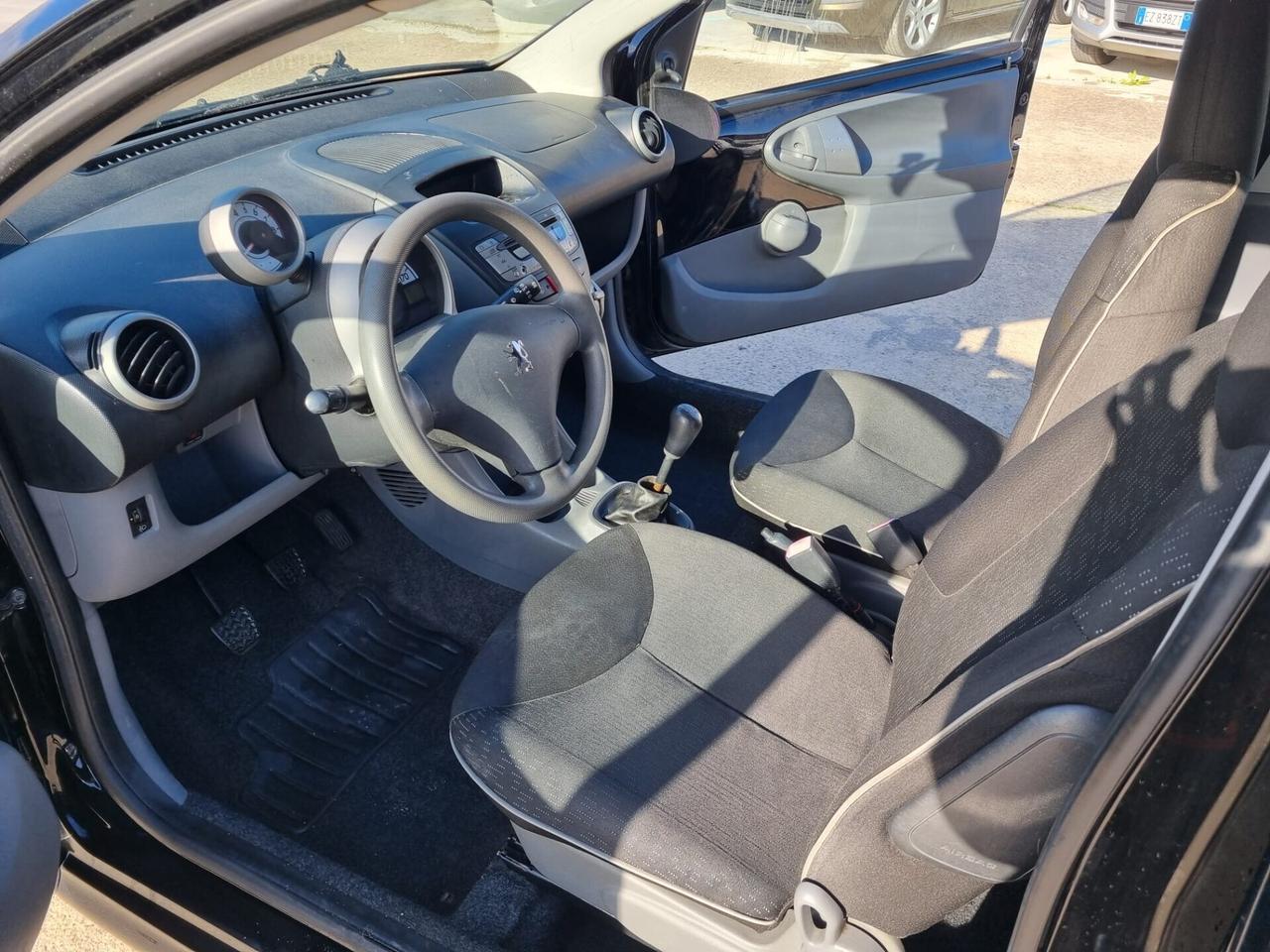 Peugeot 107 1.0 68CV 3p. Sweet Years