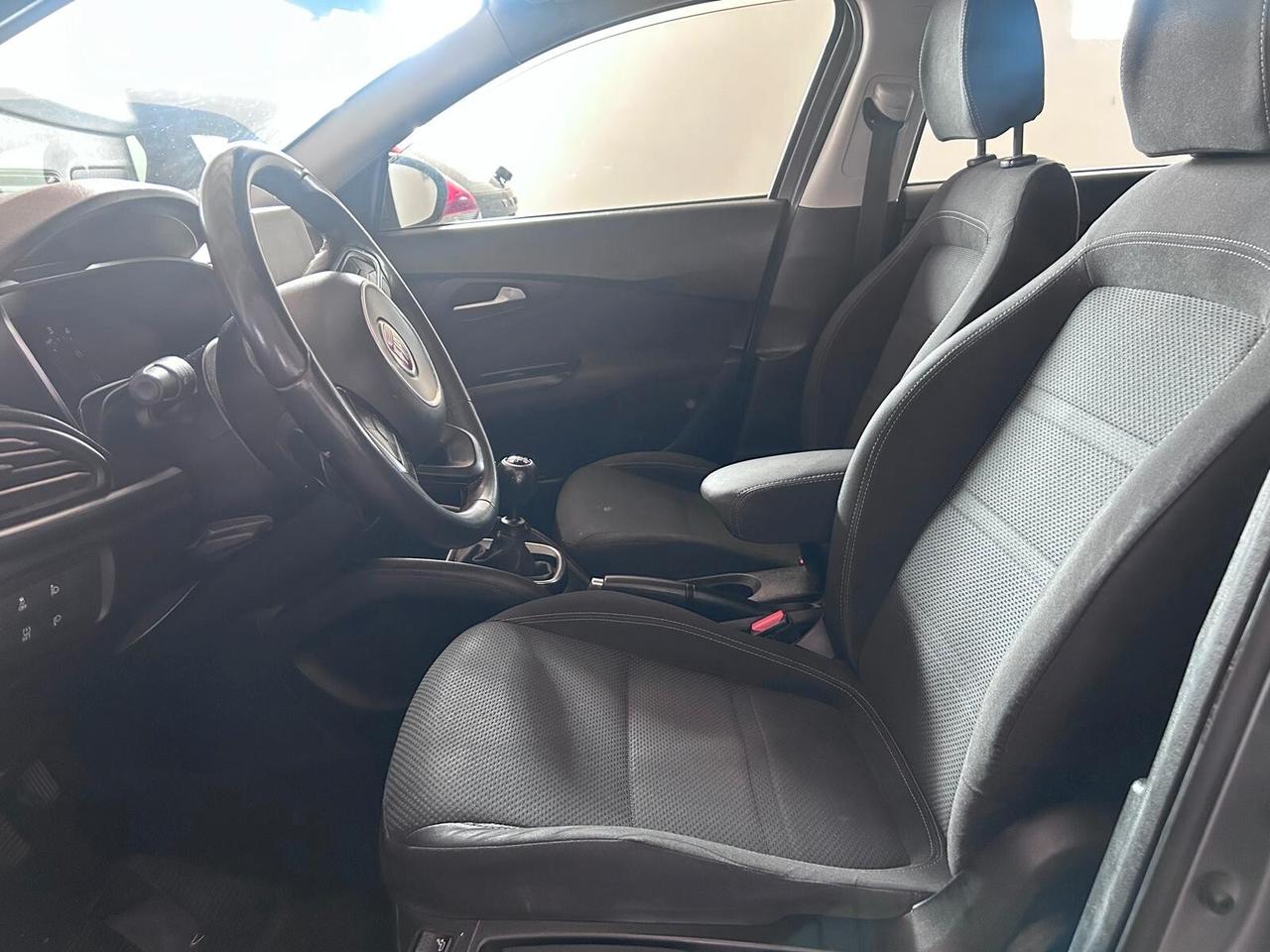 Fiat Tipo 1.6 Mjt S&S 5 porte Easy