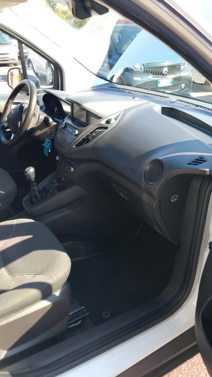 Ford Transit Courier 1.5 TDCi 75CV Van Entry