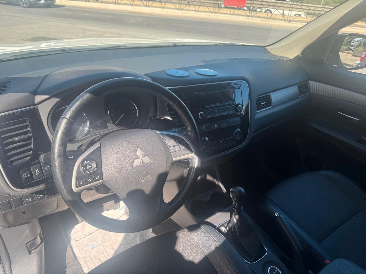 Mitsubishi Outlander 2.2 DI-D 4WD Intense