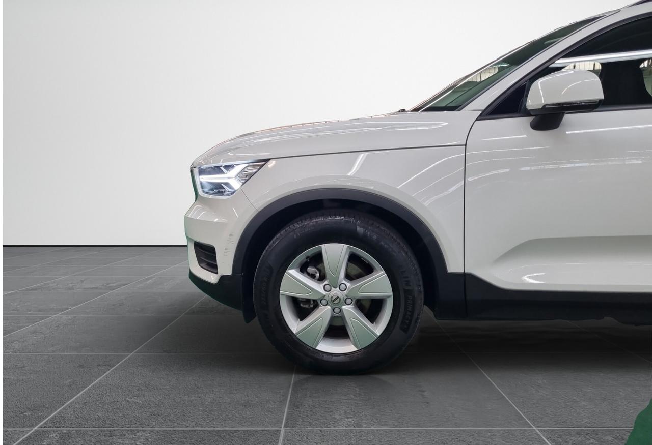 Volvo XC40 T2 Momentum Core