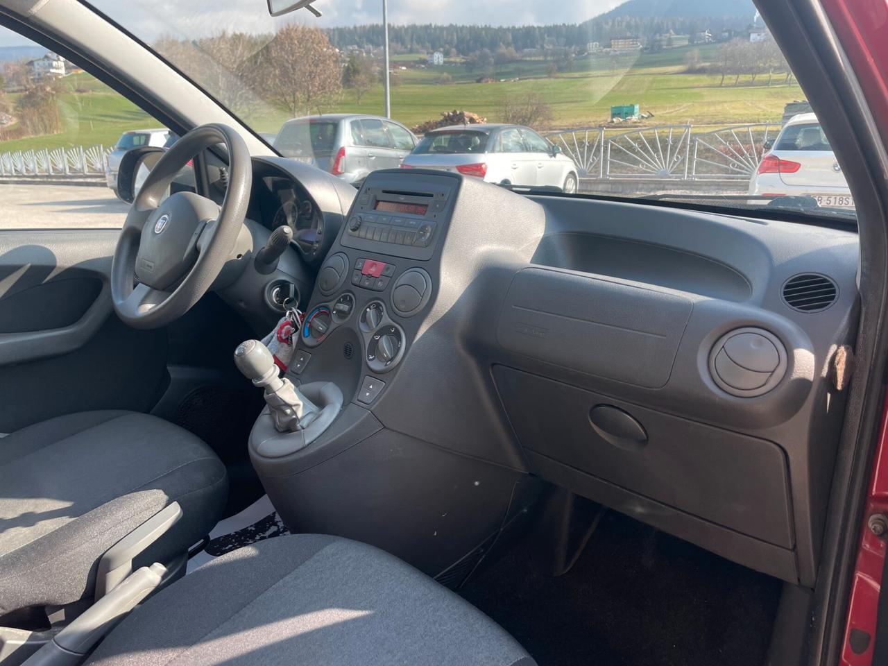 Fiat Panda 4x4 1.3 MJT 16V DPF Climbing