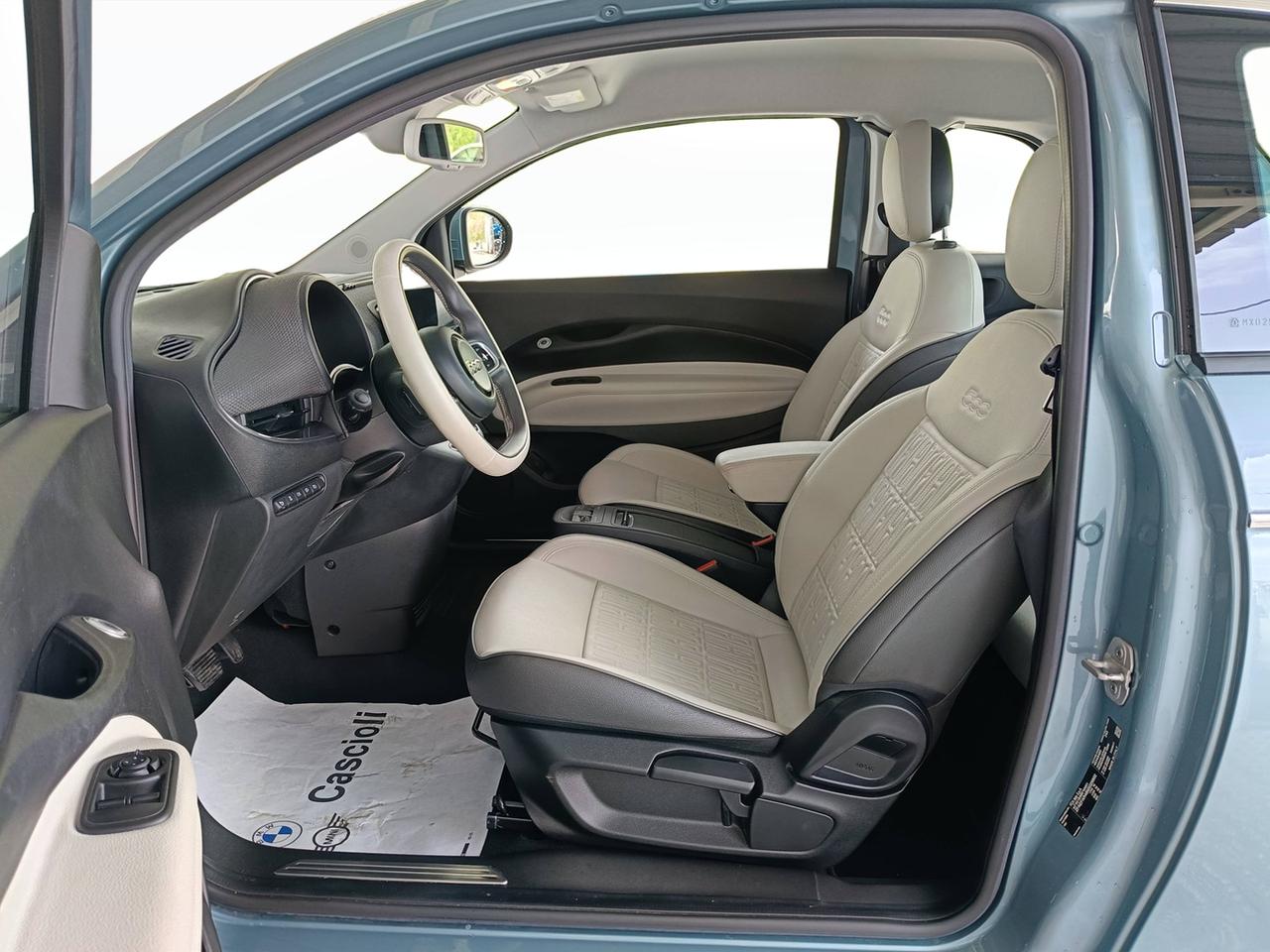 FIAT 500e 3+1 - 500e 3+1 42 kWh La Prima