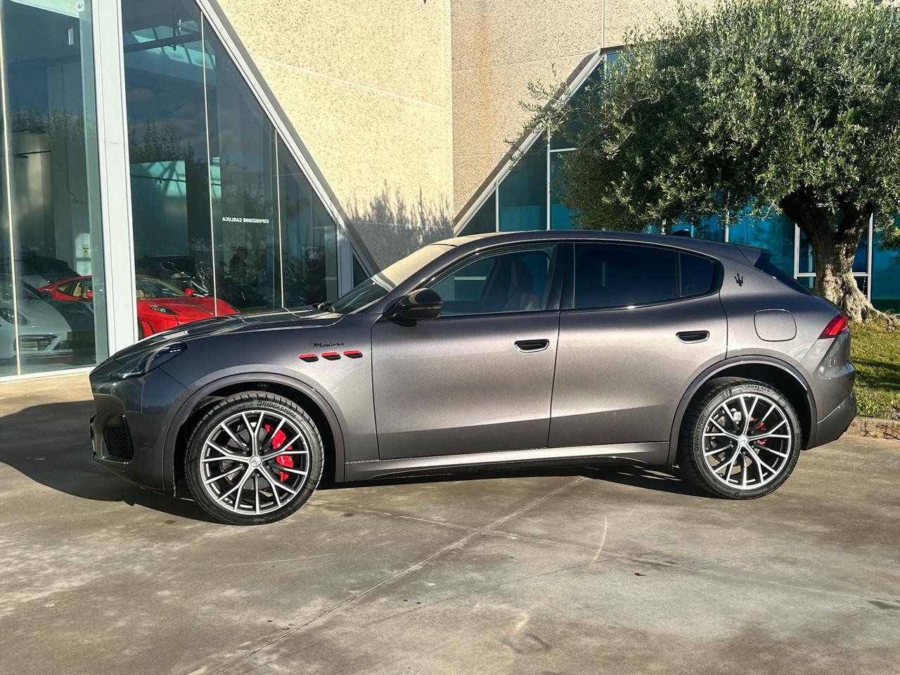 Maserati Grecale Modena 330cv possibilità noleggio no scoring