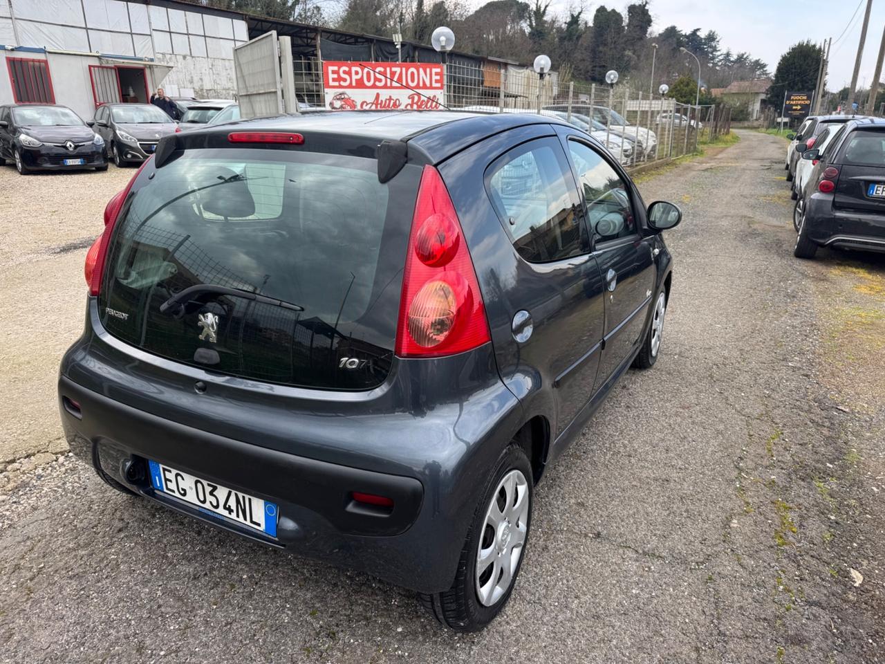 Peugeot 107 1.0 68CV 5p. Sweet Years 2Tronic NEOPATENTATI