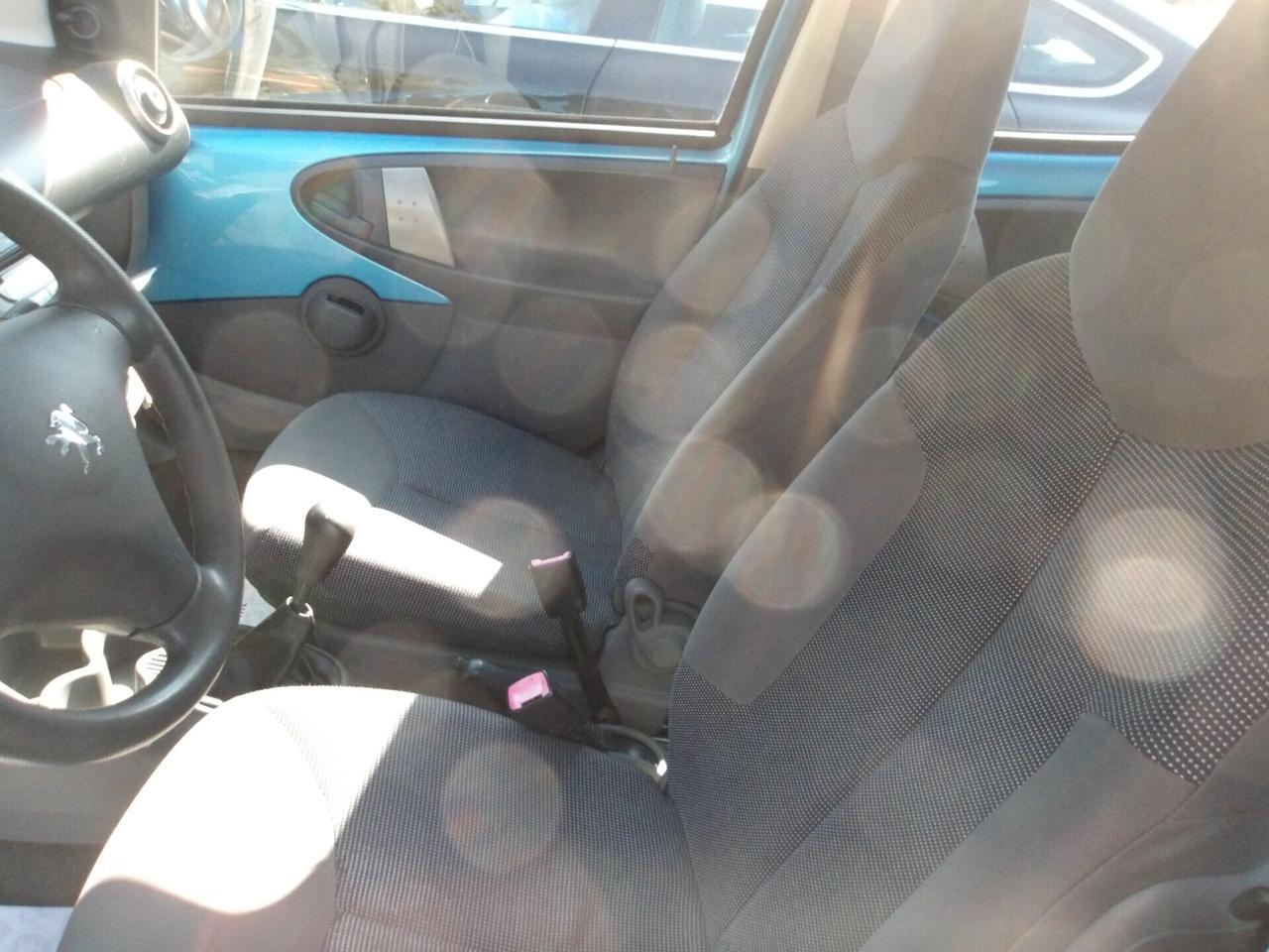 PEUGEOT 107 1.0 BENZ-2006